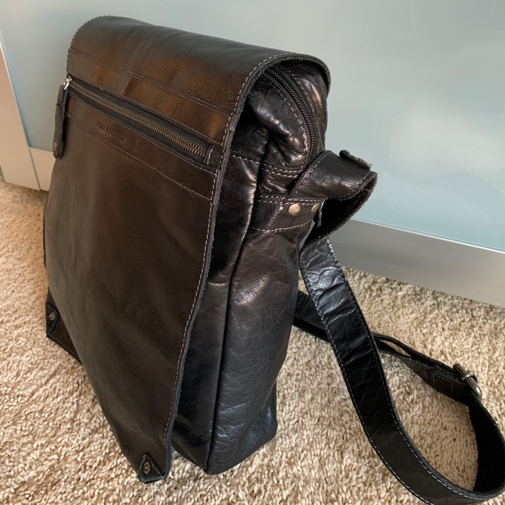 Black leather bag Spike&Sparrow European brand